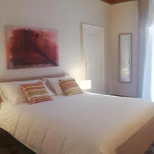 https://apartment-in-city-center.taorminaitalyhotels.com